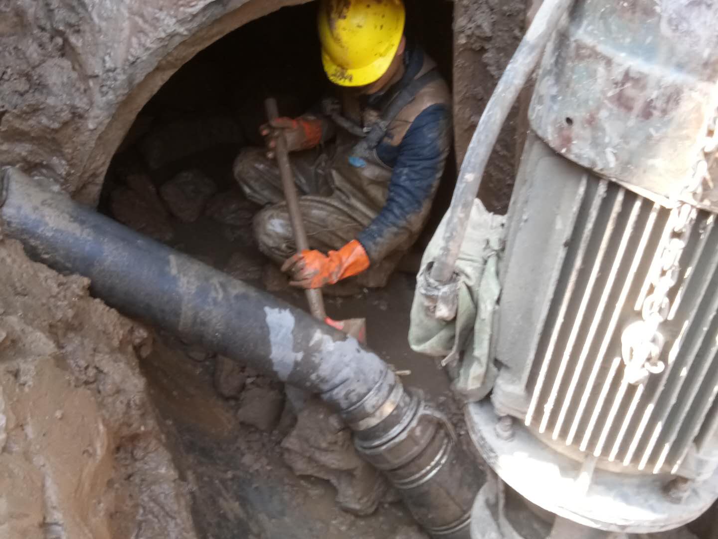 板芙镇管道清淤